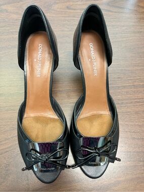 Donald J. Pliner Frida Perp Toe Kitten Holls - size 8 1/2